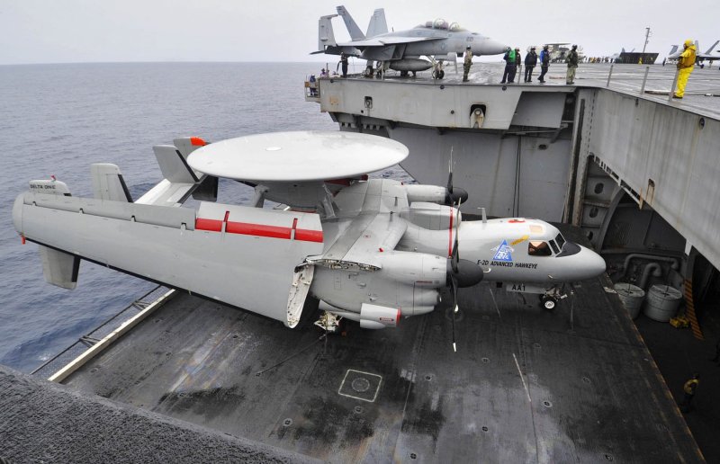 Палубный самолет ДРЛО KJ-600
