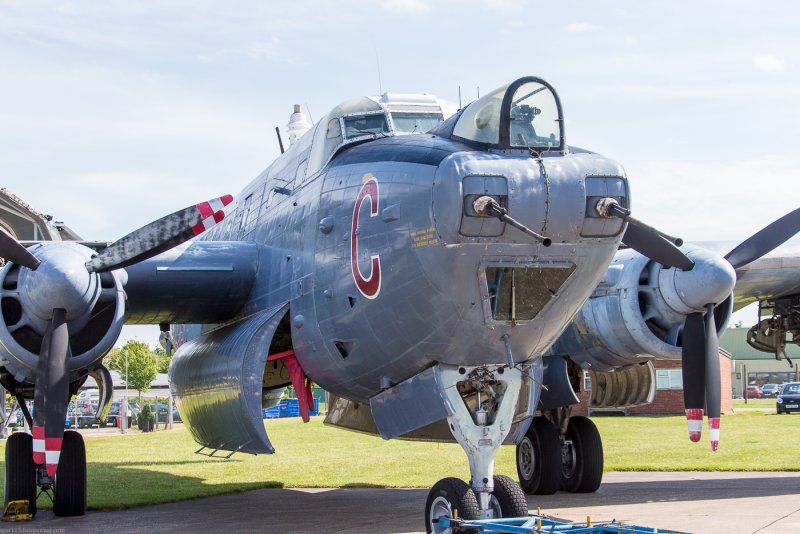 Самолет Avro Shackleton