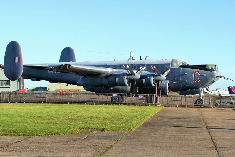 Avro 696 Shackleton