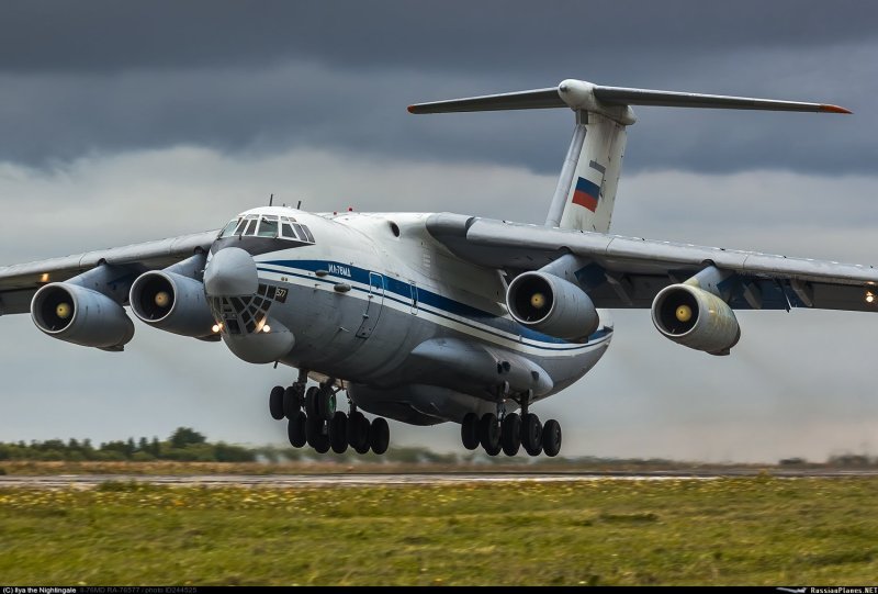 Ил-76 военно-транспортный самолёт