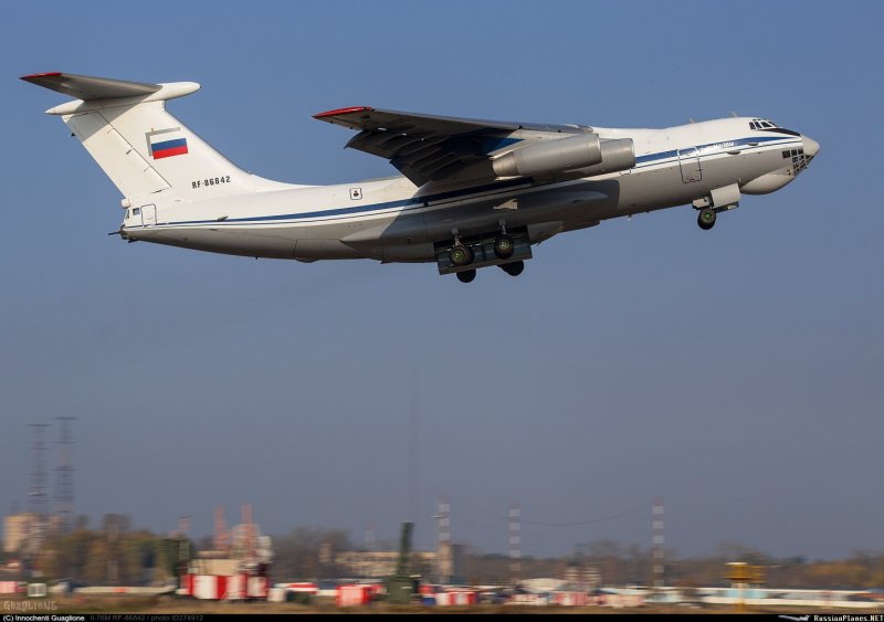 Самолет ил 76 угнали