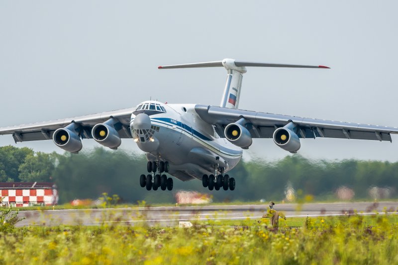 Ил-76мд-90а десантирование