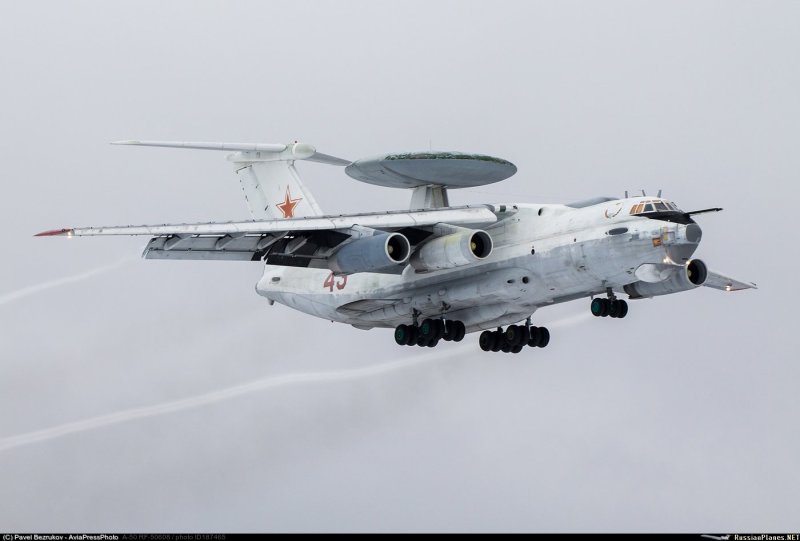 Самолет ДРЛО А-50 С лазером