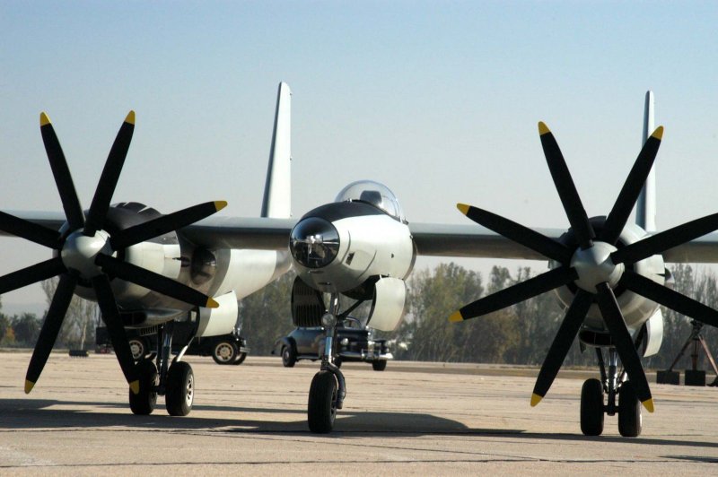 Говард Хьюз XF-11