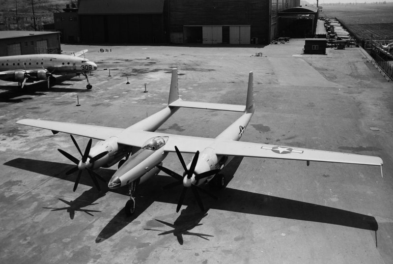 Говард Хьюз XF-11