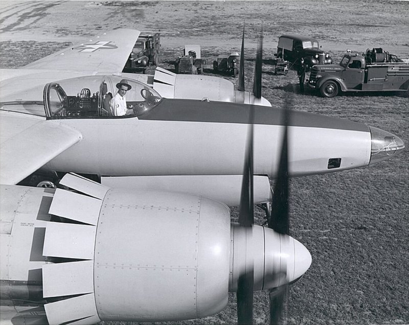 Говард Хьюз XF-11