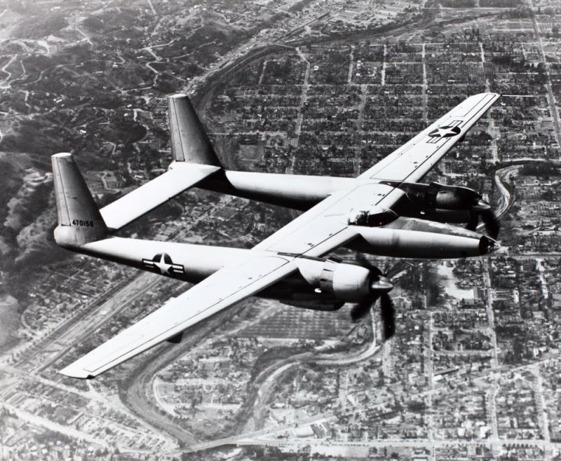 Говард Хьюз XF-11