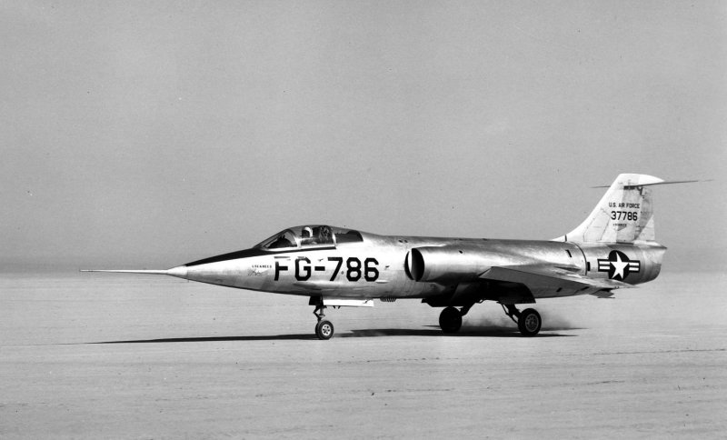 Локхид XF-104