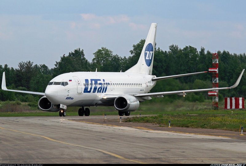 Boeing 737 ЮТЭЙР