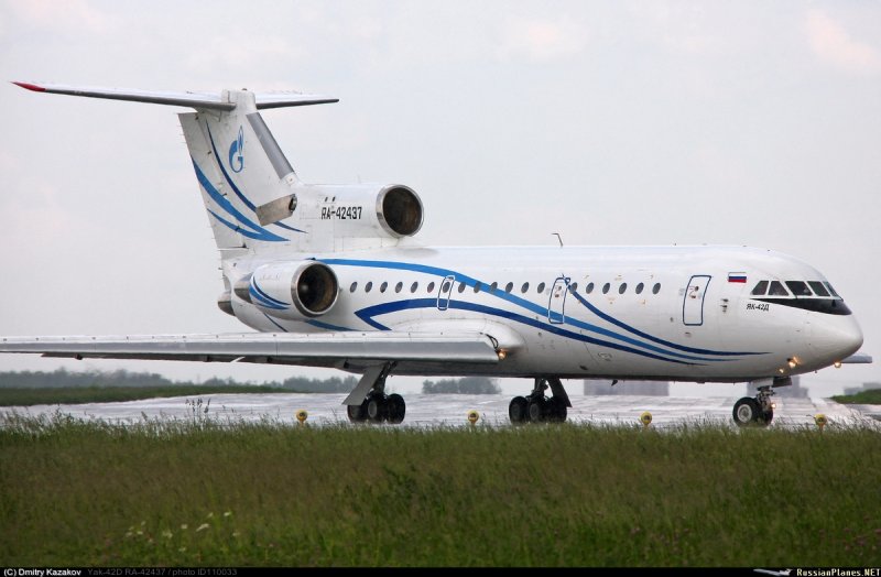 Самолёт Газпромавиа як 42