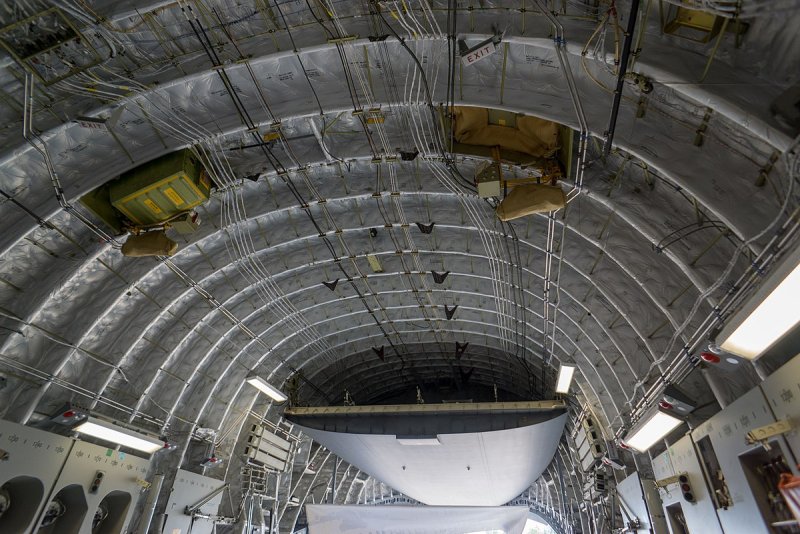 C-17 Globemaster в ангаре