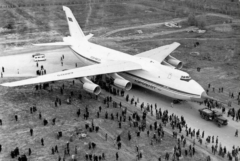 Первый полет транспортного самолета АН-124 «Руслан»