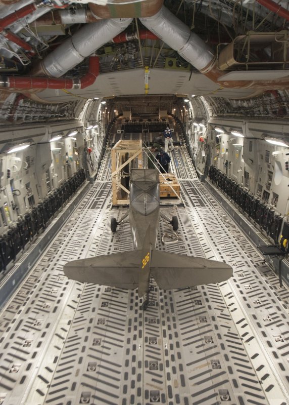 Boeing c-17 Globemaster III внутри
