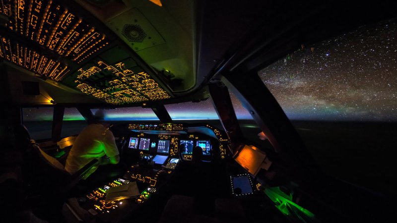Боинг 737 кабина пилотов гроза