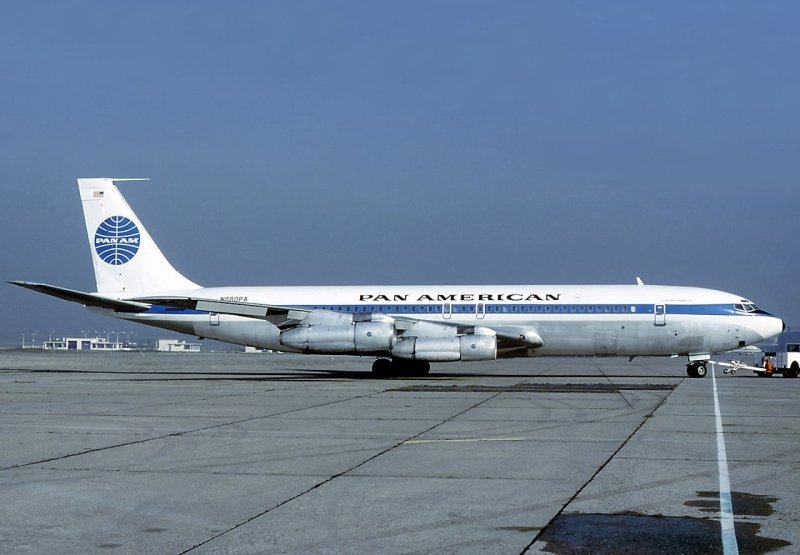 Пассажирский Boeing 707