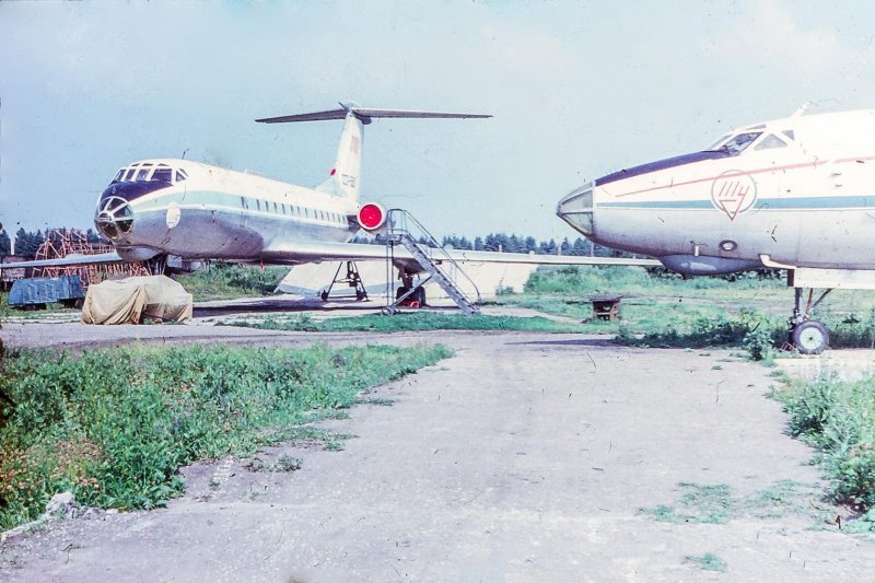 Памятник ту 124 в Туле