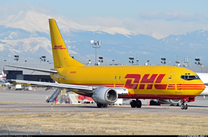 Boeing 737-4q8(SF)