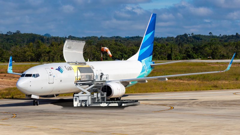Боинг 737 грузовой