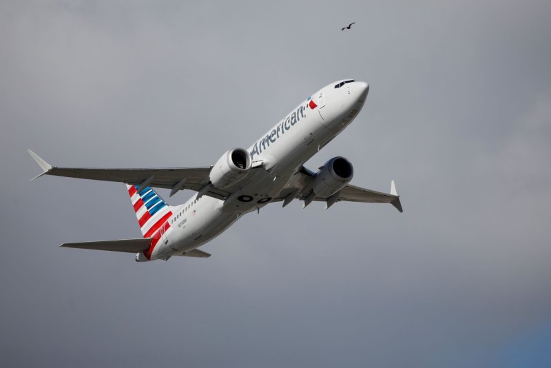 Алекперов самолет b 737