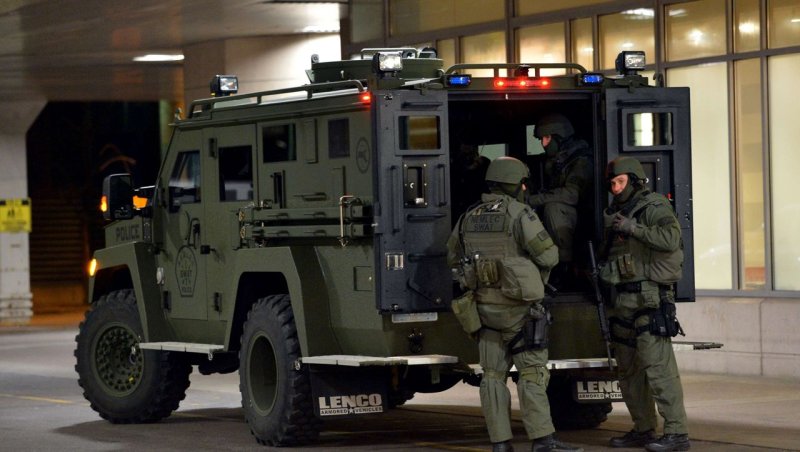 Бронетранспортёр FBI SWAT