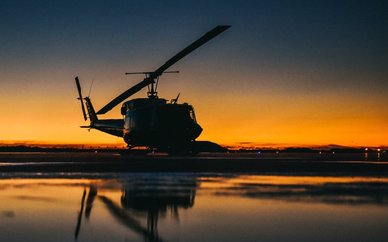 Пилот uh 1