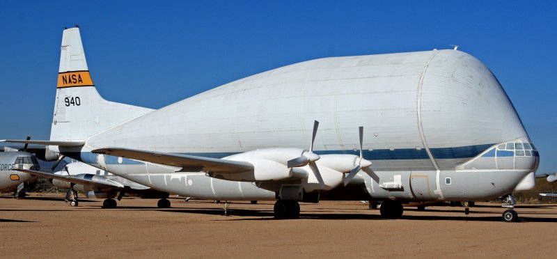 Super Guppy самолет
