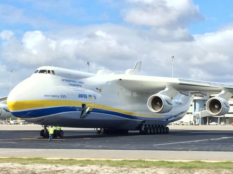 АН-124 Мрия