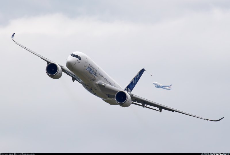 Самолет а 350 взлет