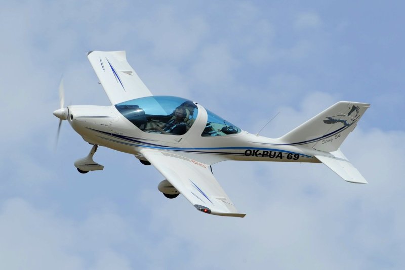 Самолет Sting tl2000