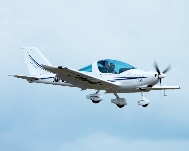 Самолет Sting tl2000