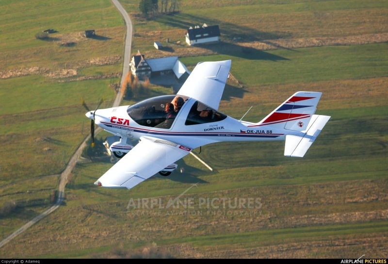 Самолет Sting tl2000