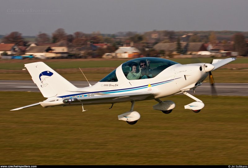 Самолет Sting tl2000