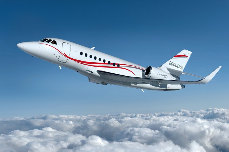 Dassault Falcon самолет