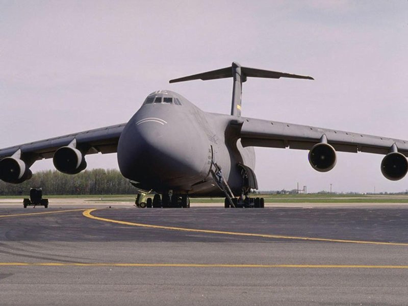 C 5 Galaxy 1980