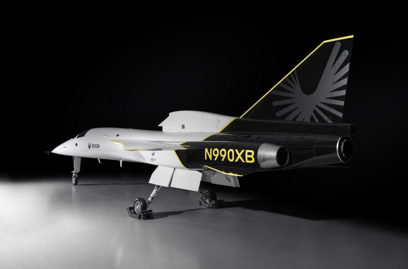 Boom Supersonic самолет XB-1