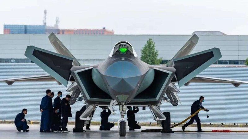 Истребитель пятого поколения Су 57