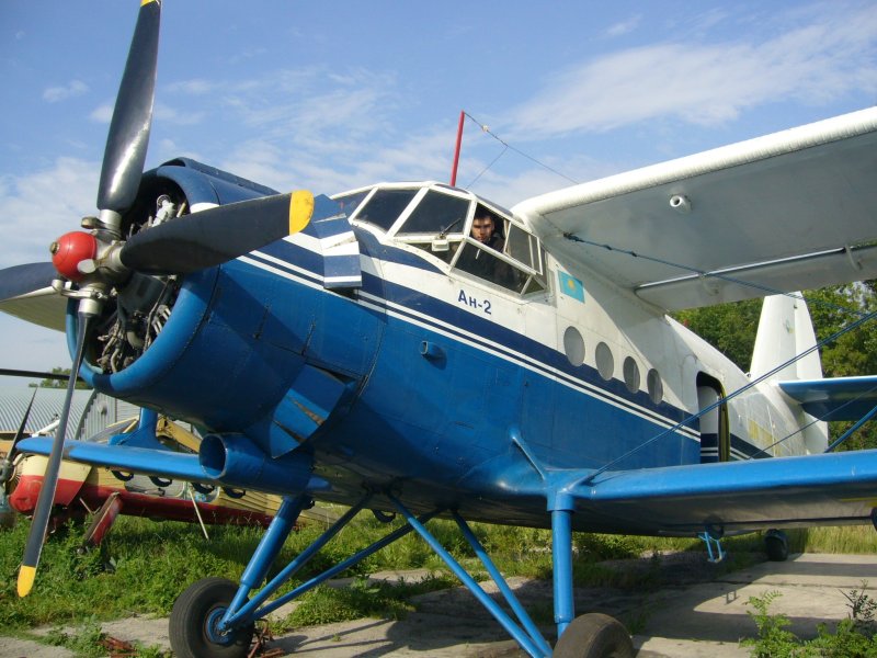АН 2 фонарь