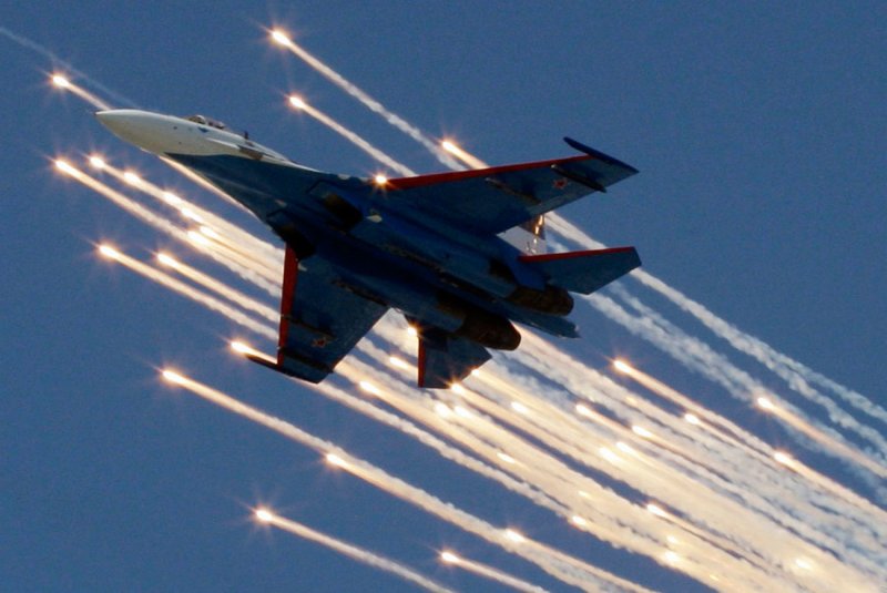 Су27 над красной площадью