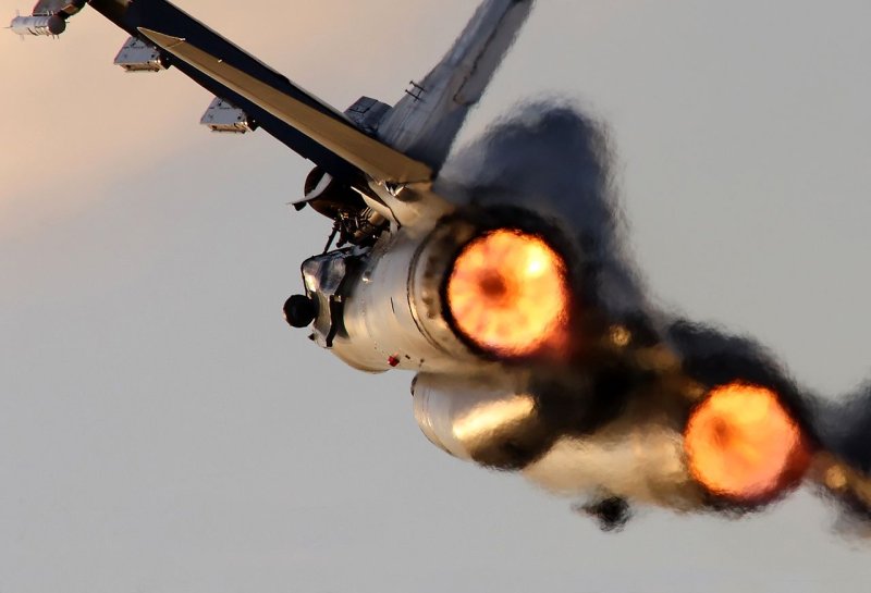 Сопло на форсаже Су-27