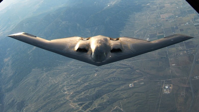 Стратегический бомбардировщик США B-2 Spirit