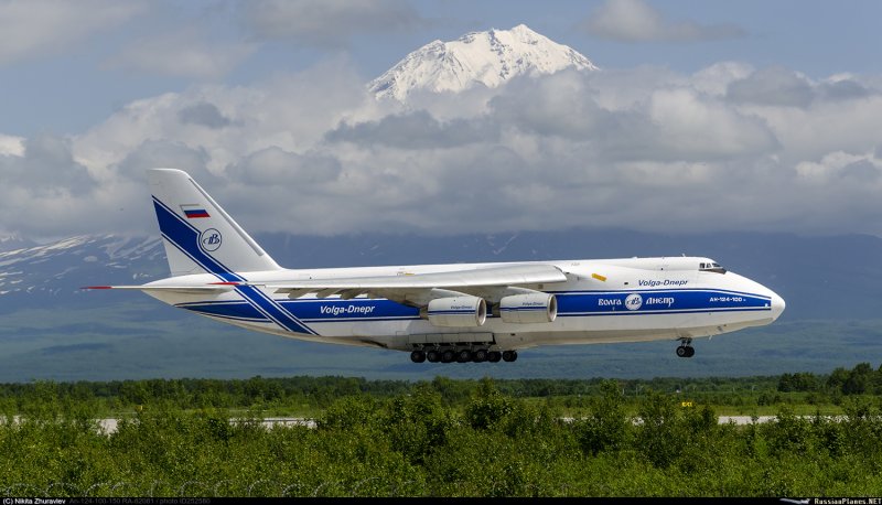 АН-124 Руслан Волга Днепр