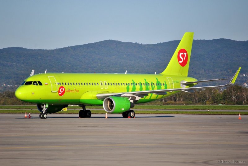 Самолёт Аэробус а320 s7