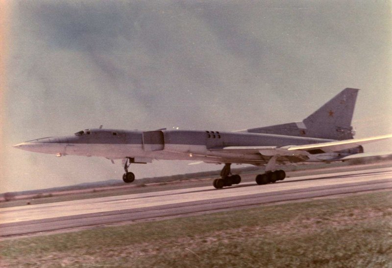 Ту-22м2 сверхзвуковой самолёт