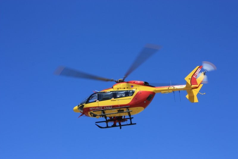 Вертолёт Bell 400