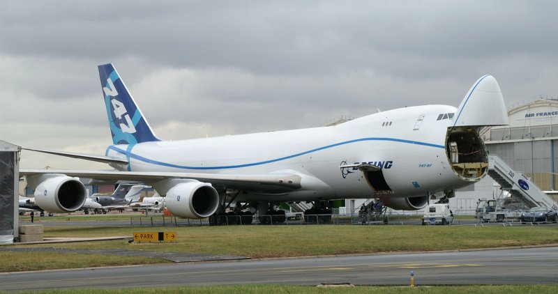 Грузовой самолет Боинг 747