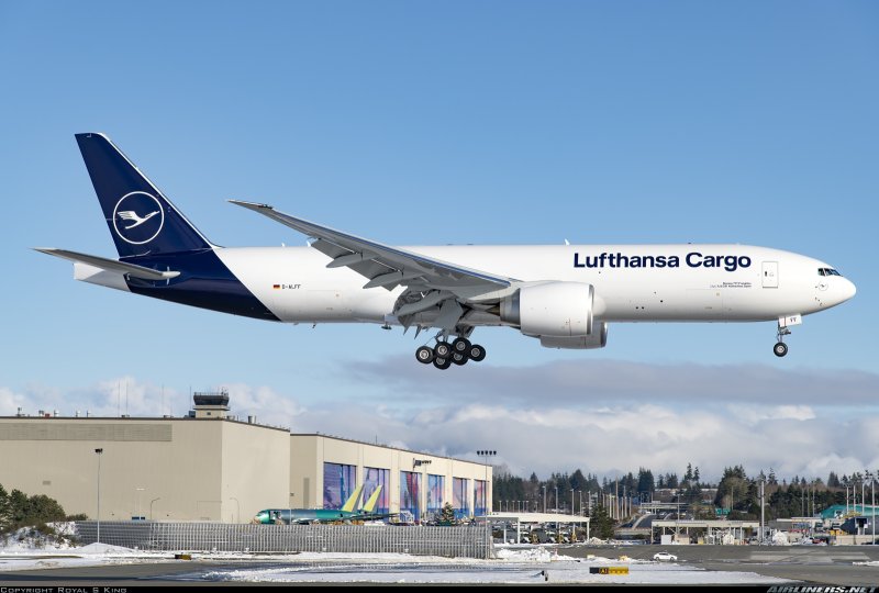Боинг 777 Люфтганза