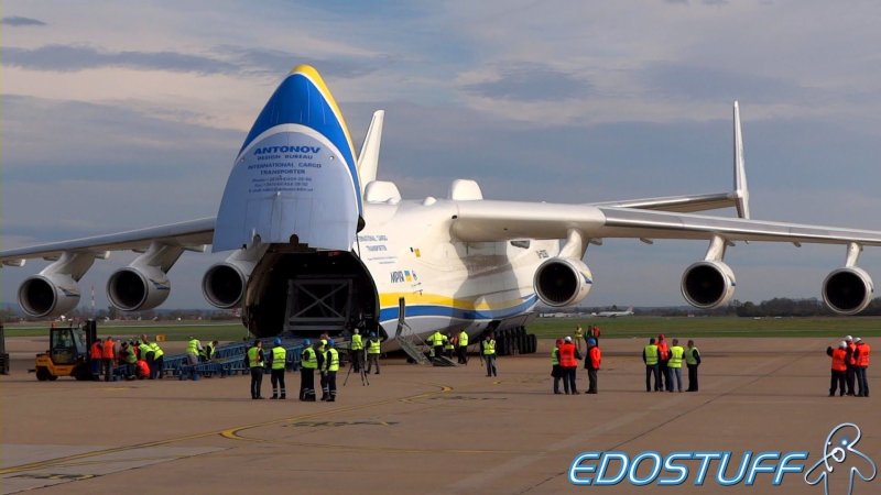 АН 225 Мрия против Руслан