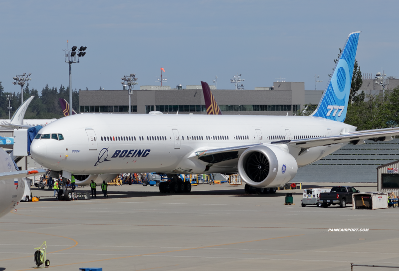 Боинг 777 9