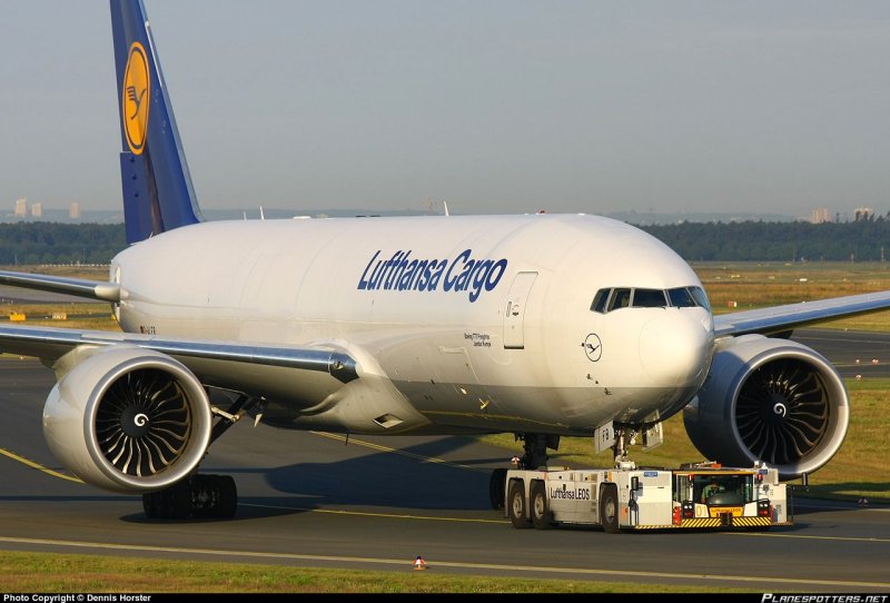 Боинг 777 Люфтганза