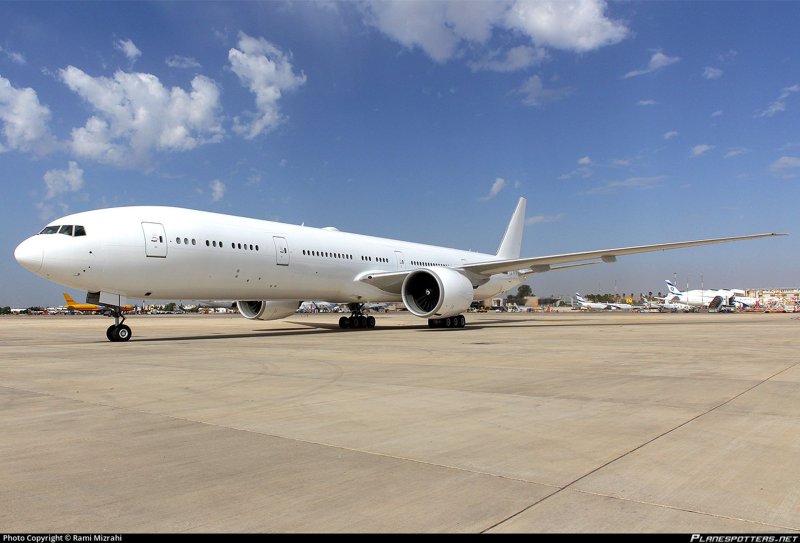 Боинг 777-300